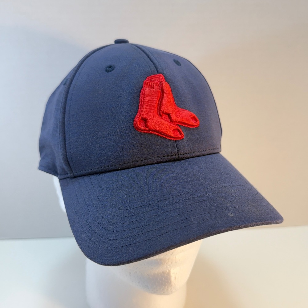 Boston Red Sox Under Armour Navy Blue Adjustable Baseball Cap Hat MLB HeatGear